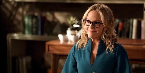 Lucifer's Rachael Harris thanks crew and shares season 6 pic