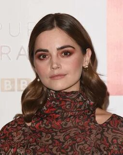 Jenna-Louise Coleman Smoky Eyes - Jenna-Louise Coleman Makeu