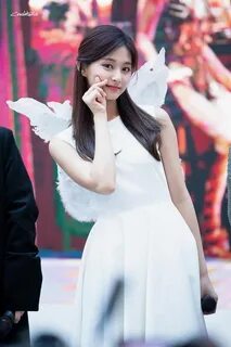 Twice Tzuyu di 2019 Wanita