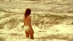Эмили Браунинг в купальнике - Шангри-Ла Сьют (2016) XCADR.NE