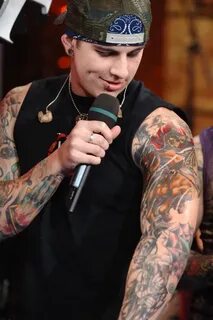 Rate and classify M Shadows
