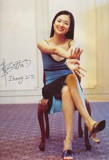 Ziyi Zhang Feet (19 photos) - celebrity-feet.com