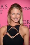How rich is Martha Hunt? Net Worth, Height, Weight - How ric