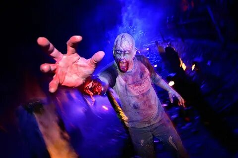 A Sneak Peek into FRIGHTWORLD: 'America's Scream Park'! VIDE