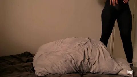 Slideshow hump pillow gif.