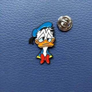 Disney Donald Duck pin , Tired Donald Duck head lapel brooch