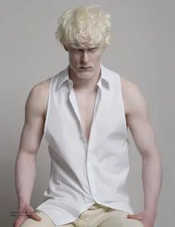 Stephen Thompson for WHITEOUT - Jul/11 Modelo albino, Person
