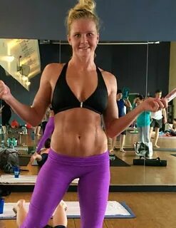 70+ Hot Photos Of Holly Holm Prove She Is One Of The Hottest