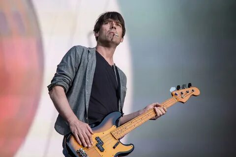 Alex James ม อ เ บ ส Blur เ ผ ย ค ว า ม ค ด เ ห น ท ม ต อ ก 