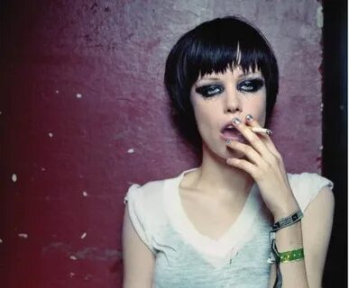 I have an unhealthy obsession with Alice Glass. Crystal cast