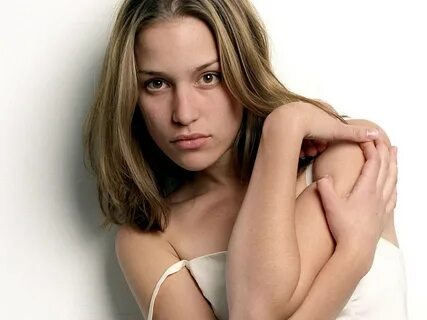 Piper Perabo - More Free Pictures 2