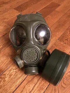 File:Canadian C4 gas mask.jpg - Wikimedia Commons