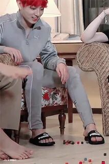 His feet are too cute T.T ❤ ❤ ❤ ❤ #JUNGKOOK #SUMMERPACKAGE20