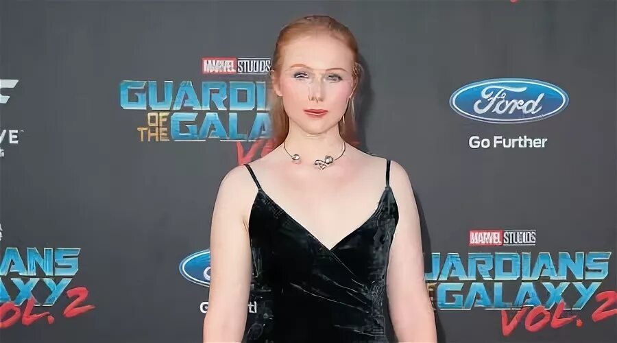 Molly Quinn Height, Weight, Age, Boyfriend, Family, Facts, B