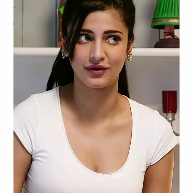 Photo by Shruti Haasan 💋 dieheart 💞 💕 on December 02, 2020. 