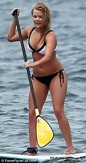 Witney Carson and DWTS co-star Lindsay Arnold go paddleboard