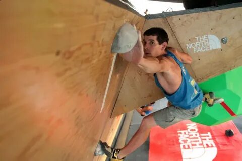 Men we Love: Off the Wall with Alex Honnold - Womens Movemen