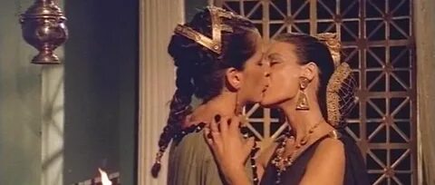 Caligula et Messaline (1981) - Fanny Magier as Messalina's M