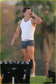 Mark Wahlberg: Underwear For 'Pain & Gain'!: Photo 2650467 M