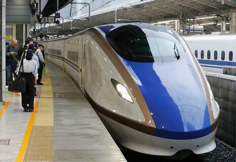 Picture of japanese bullet train