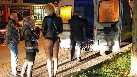 Sex-Busse" im Visier - Stadt greift durch: Razzia auf dem St