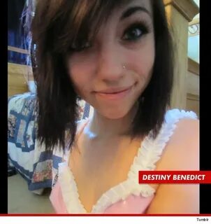 Carly Rae Jepsen -- NOT Me In Leaked Naked Photos
