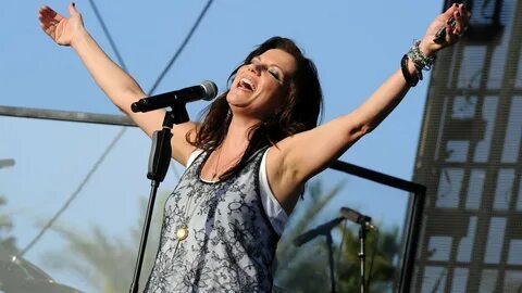 Martina Mcbride HD Wallpaper