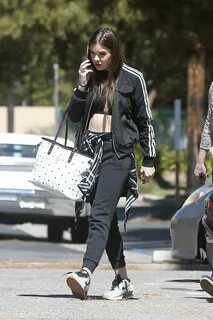 Hailee Steinfeld - Leaving a Dance Studio in Los Angeles 3/2