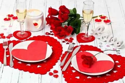 Valentine's Day table setting from Poundland for your romant