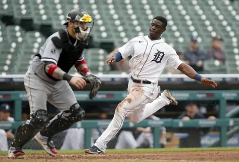 Tigers rookies Daz Cameron, Isaac Paredes try to end challen