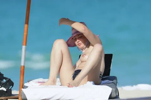 Camila giorgi nude ✔ 41 Sexiest Pictures Of Camila Giorgi