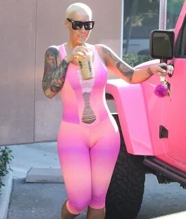 Cele bitchy Amber Rose thinks Kim Kardashian is 'great' & 'm