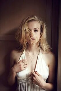 The Hottest Penelope Mitchell Photos Around The Net - 12thBl
