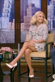 40+ Kelly Ripa Soles Gif - View Text Mode