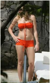 Brooke Mueller fully naked at Largest Celebrities Archive!