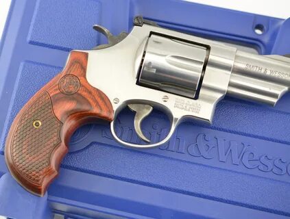 44 Magnum Snub Nose Smith And Wesson - S&W Model 19 in .357 