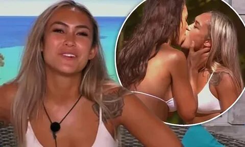 Love Island Australia's Cassie and Phoebe share a passionate