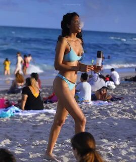 Becca Scott Shows Off Her Curves on the Beach in Miami (32 P