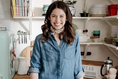 Molly Yeh’s 'Girl Meets Farm' is the Best Food Network Show 