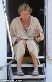 Emma Thompson eats lunch on the steps of her trailer in a dr
