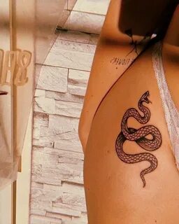 Pin by kapitoshka on tattoo in 2020 Tattoos, Hip tattoos wom