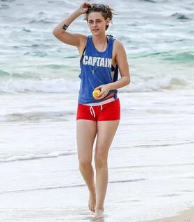 Aye Aye! See K. Stew's Spunky, Fit Beach Bod: PICS Kristen s