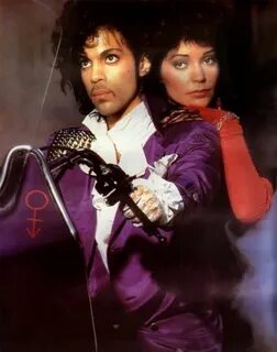 Prince and Apollonia Kotero in "Purple Rain" (1984). COUNTRY