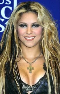 shakira BIKINI BREAST - shakira foto (14970572) - fanpop