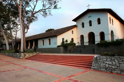 File:Mission San Luis Obispo.jpg - Wikimedia Commons