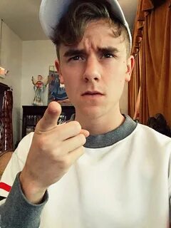 Pin by Emily on Connor Franta Connor franta, Beautiful perso