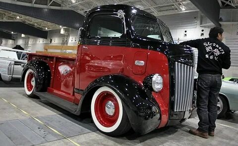 I'm not really into trucks, but this 1947 Ford COE (cab over