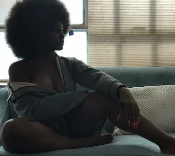 Saturday Night Sexy: Amara La Negra 2DOPEBOYZ