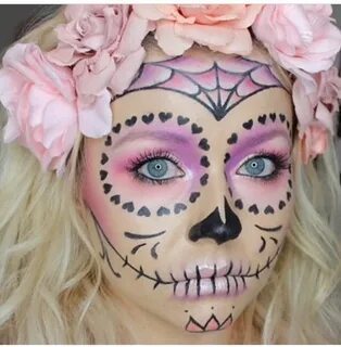 Pretty Halloween makeup, Skull makeup, Sugar skull makeup