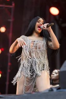 Cardi B - PICS Cardi b, Famous celebrities, Cardi b picture